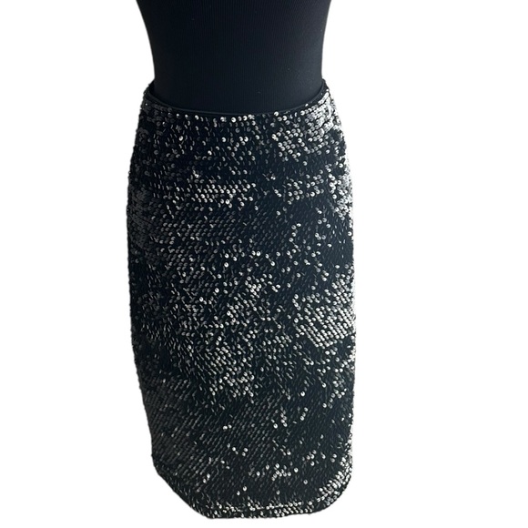 438 Joseph Ribkoff sequin skirt